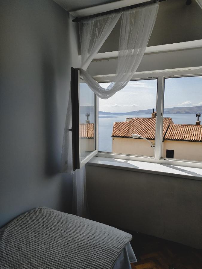Novouredeni Stan S Balkonom I Pogledom Na More Senj  Exterior foto