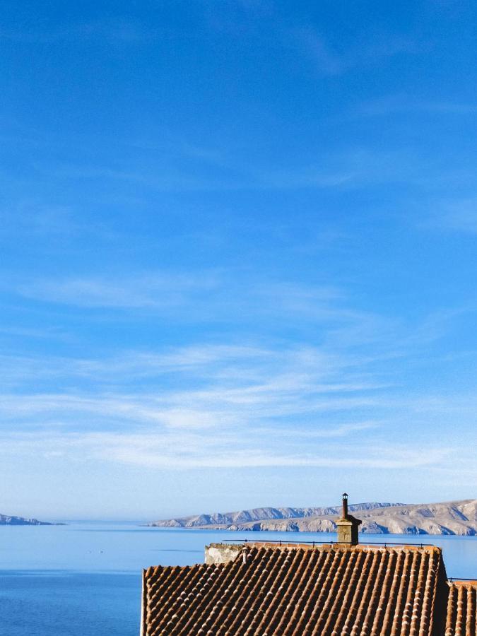 Novouredeni Stan S Balkonom I Pogledom Na More Senj  Exterior foto