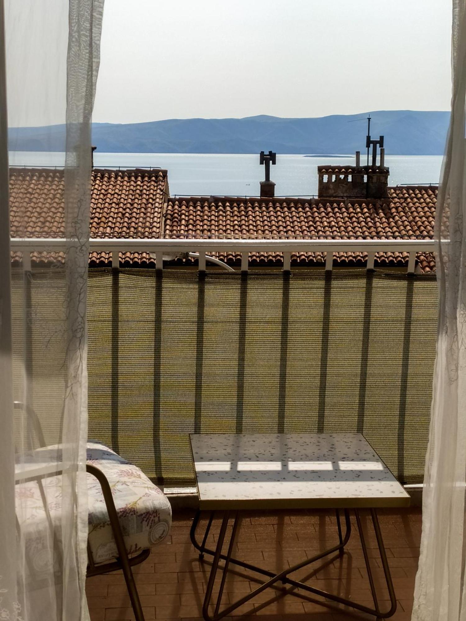 Novouredeni Stan S Balkonom I Pogledom Na More Senj  Exterior foto