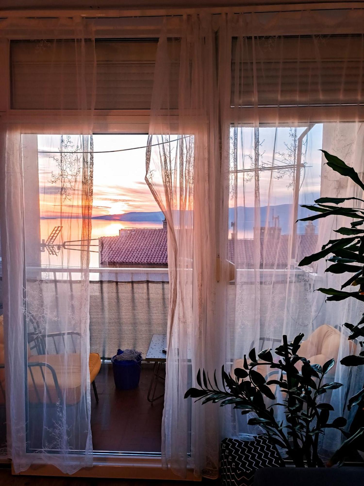 Novouredeni Stan S Balkonom I Pogledom Na More Senj  Exterior foto