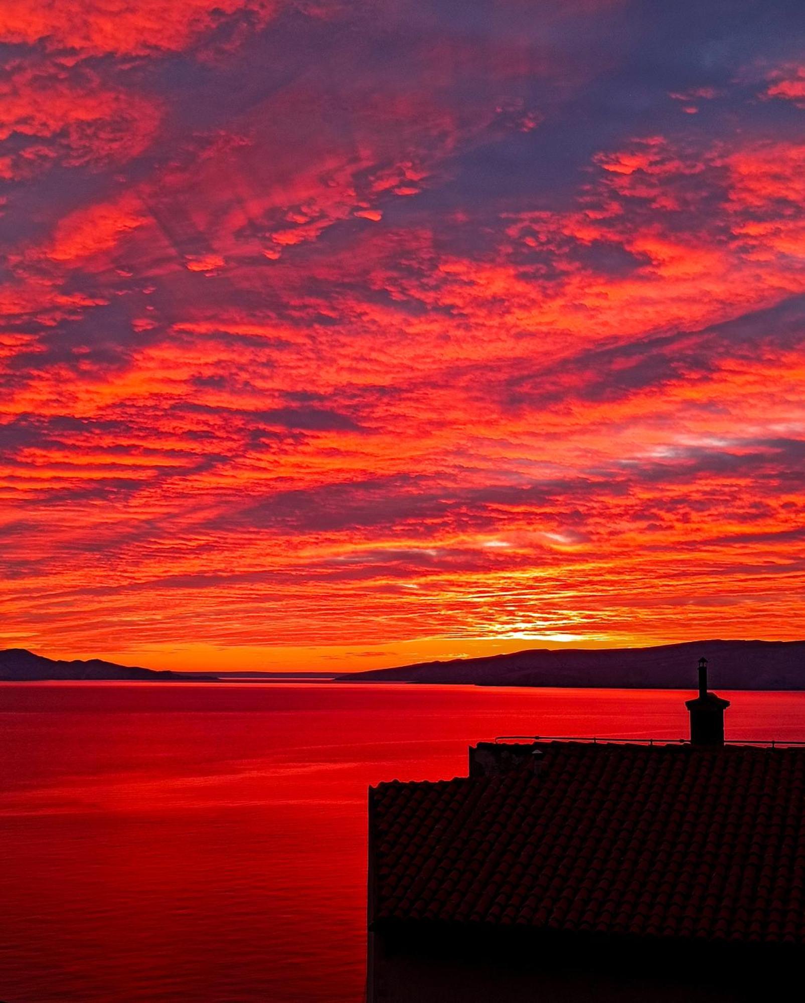 Novouredeni Stan S Balkonom I Pogledom Na More Senj  Exterior foto