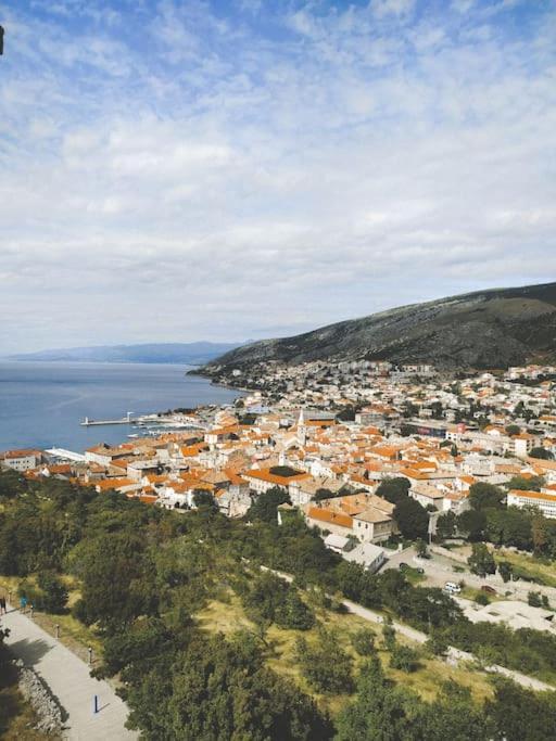 Novouredeni Stan S Balkonom I Pogledom Na More Senj  Exterior foto